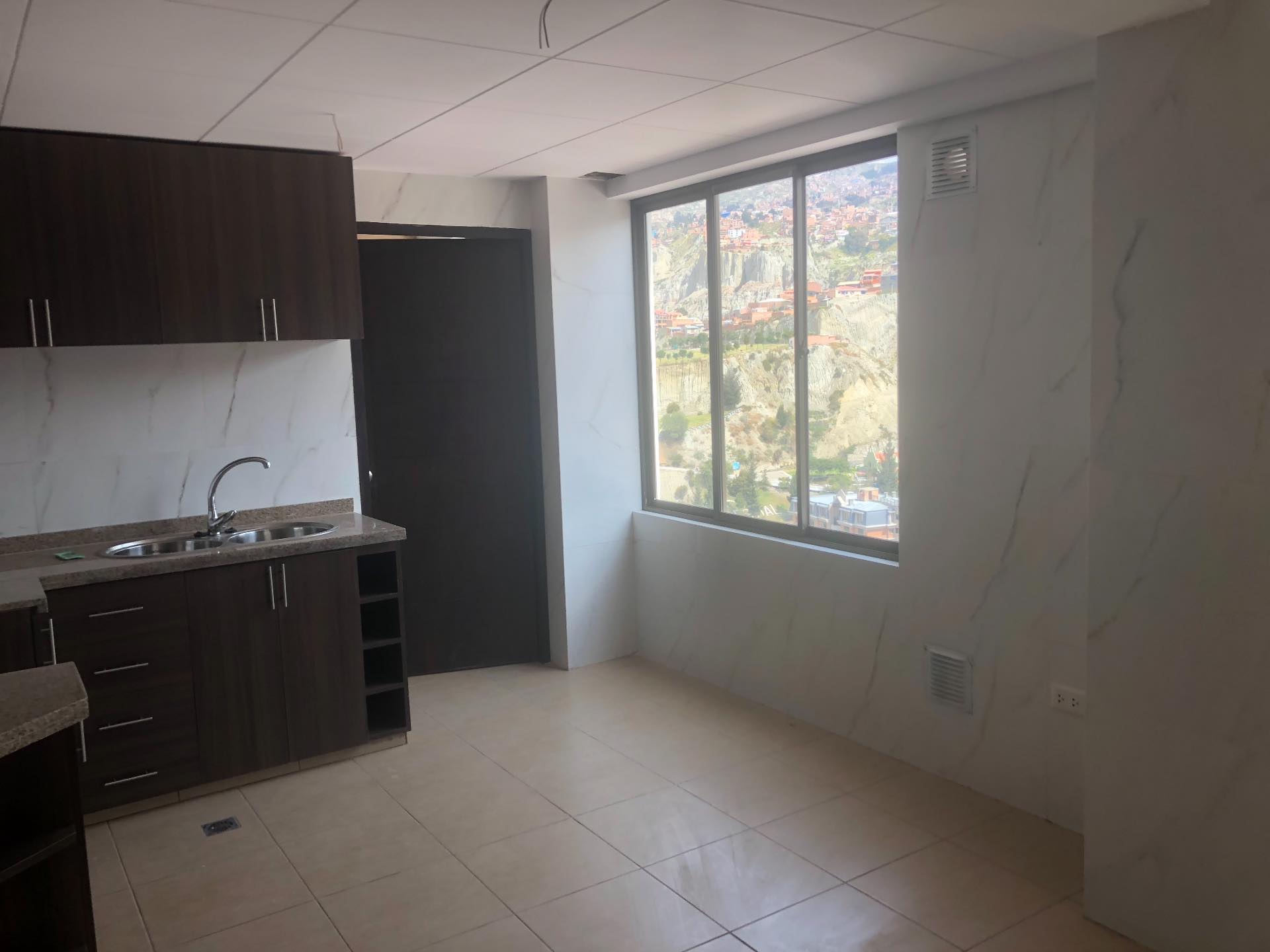 Departamento en Obrajes en La Paz 3 dormitorios 4 baños  Foto 16