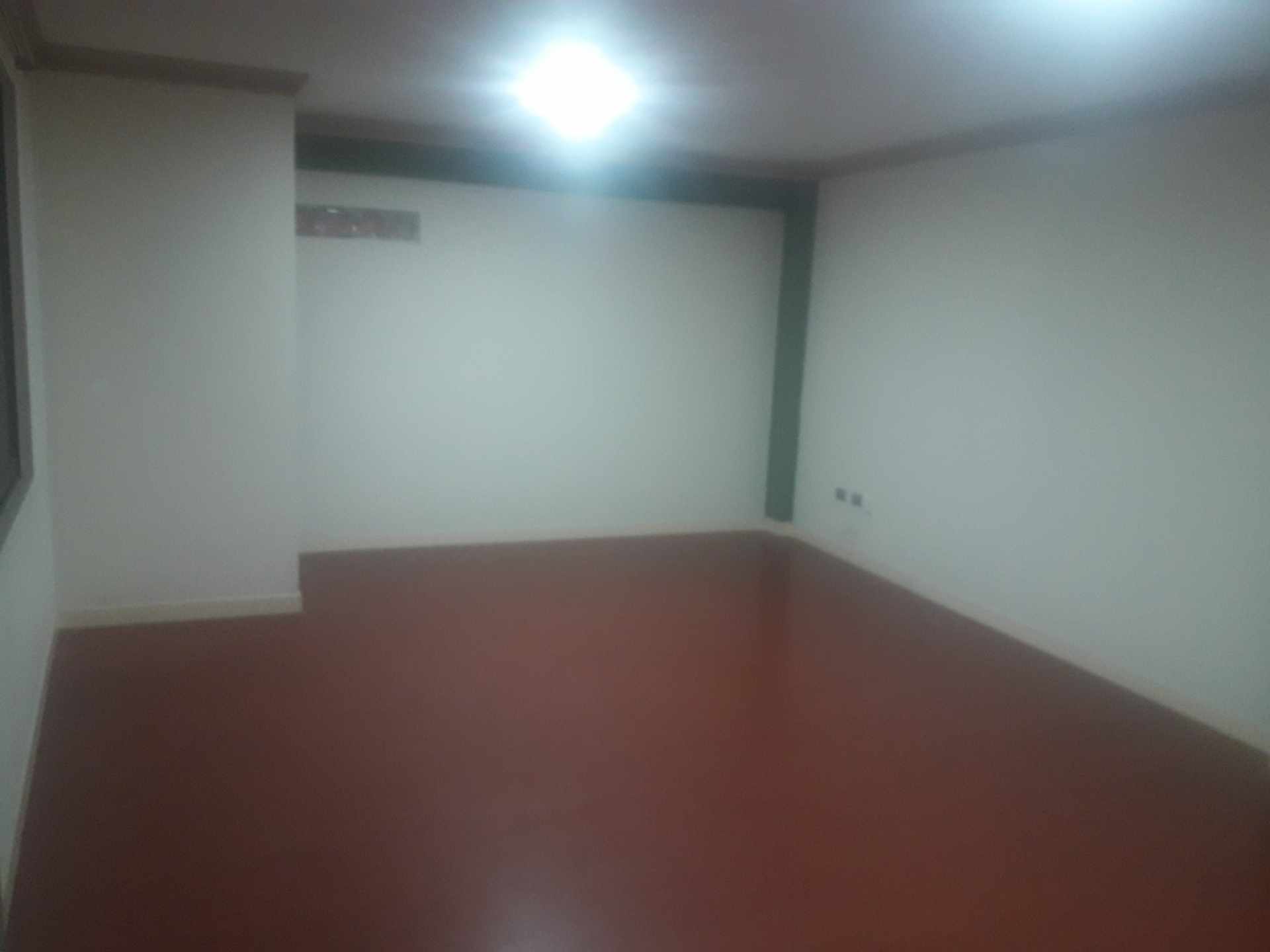 Oficina en Centro en Cochabamba 1 dormitorios 1 baños  Foto 2