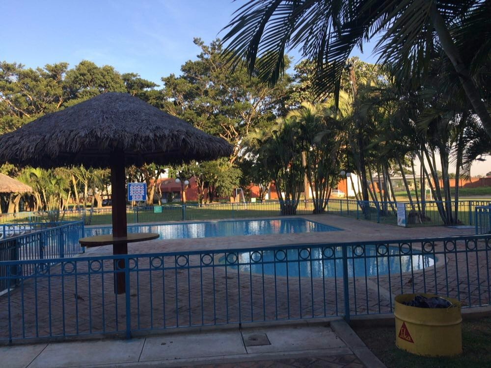 Casa en Carretera Cotoca en Santa Cruz de la Sierra 3 dormitorios 3 baños 2 parqueos Foto 4