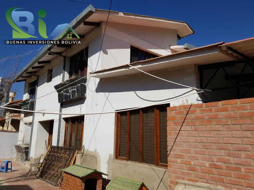 Casa en Queru Queru en Cochabamba 4 dormitorios 3 baños 2 parqueos Foto 7