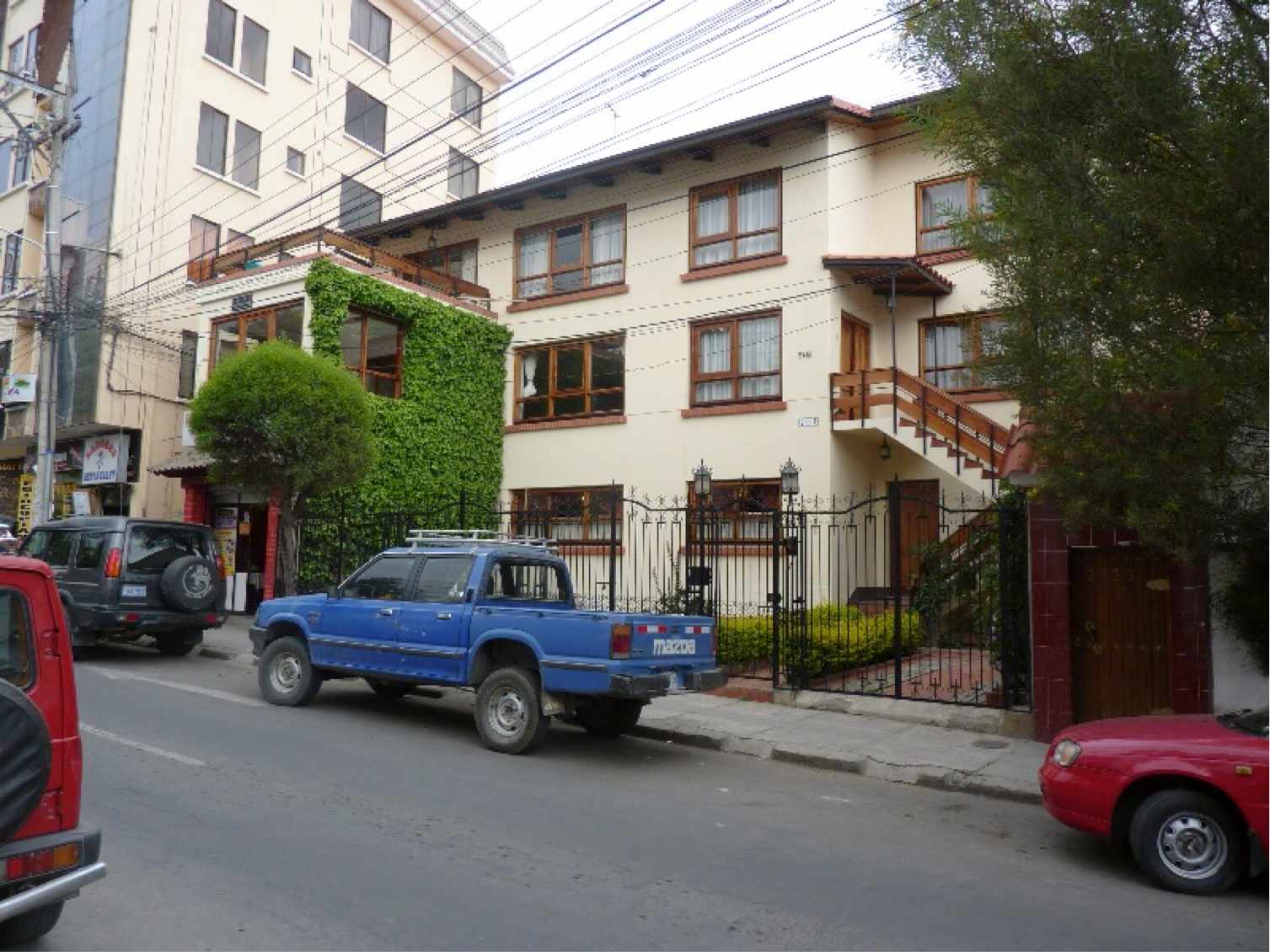 Casa en Sopocachi en La Paz 6 dormitorios 4 baños 2 parqueos Foto 1
