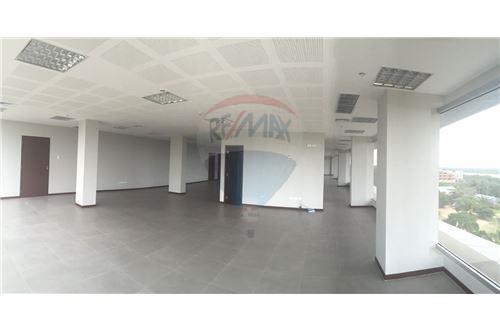 Local comercial en VentaUrubo Business Center Foto 2