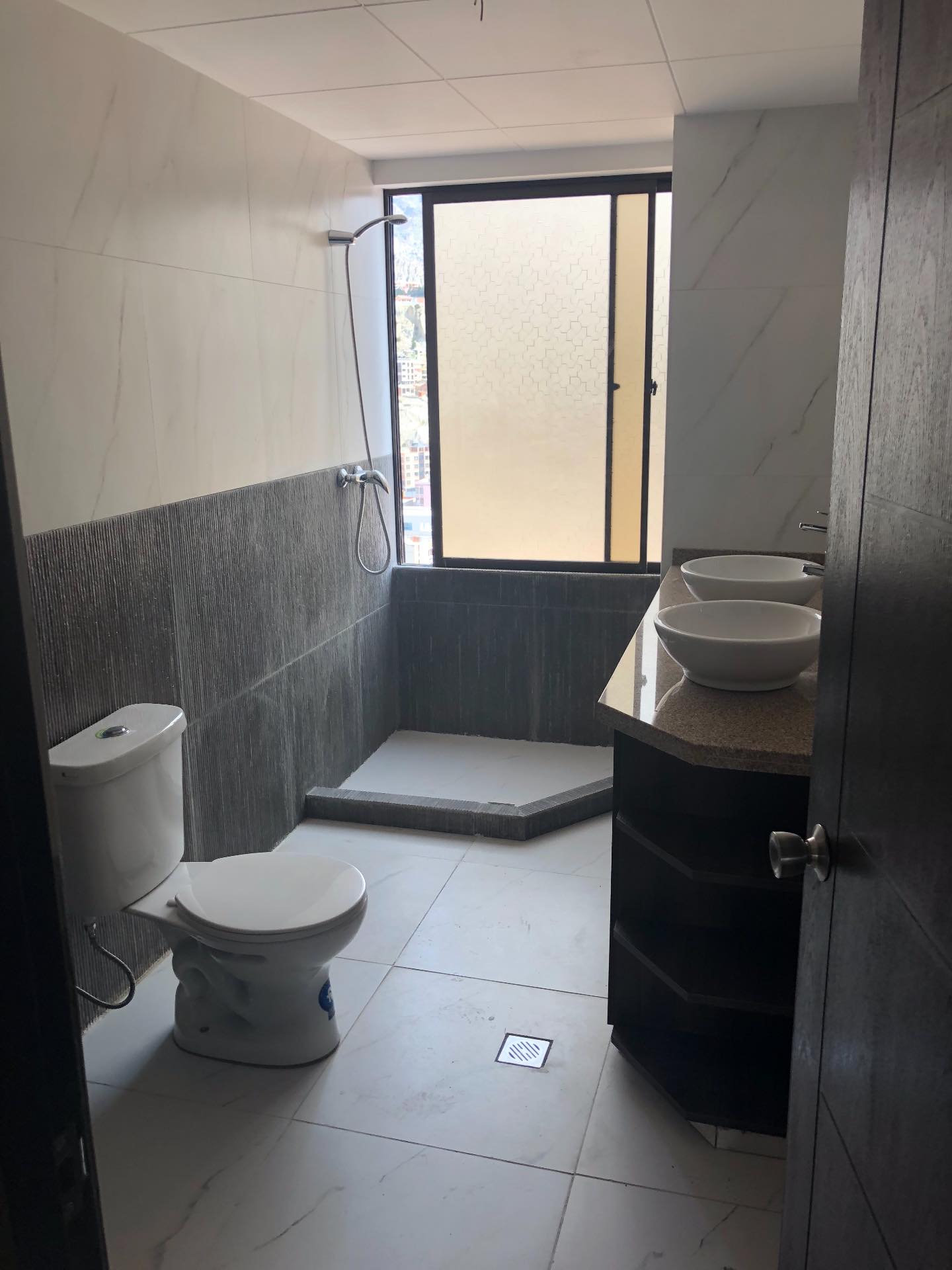 Departamento en Obrajes en La Paz 3 dormitorios 4 baños  Foto 9