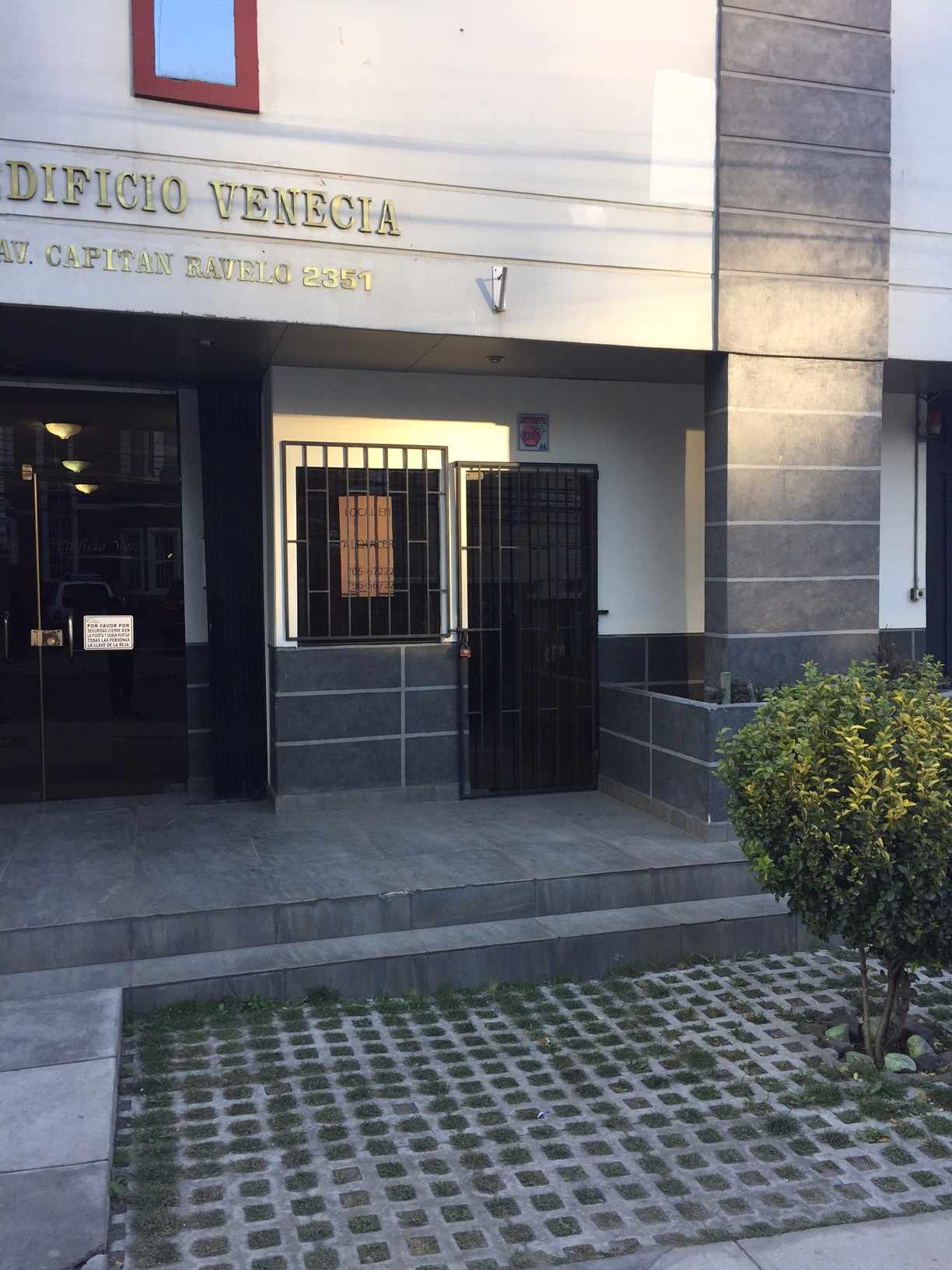 Local comercial en AlquilerEdificio VENECIA de la Avenida Capitán Ravelo N° 2351, Local comercial N° 2. Foto 5