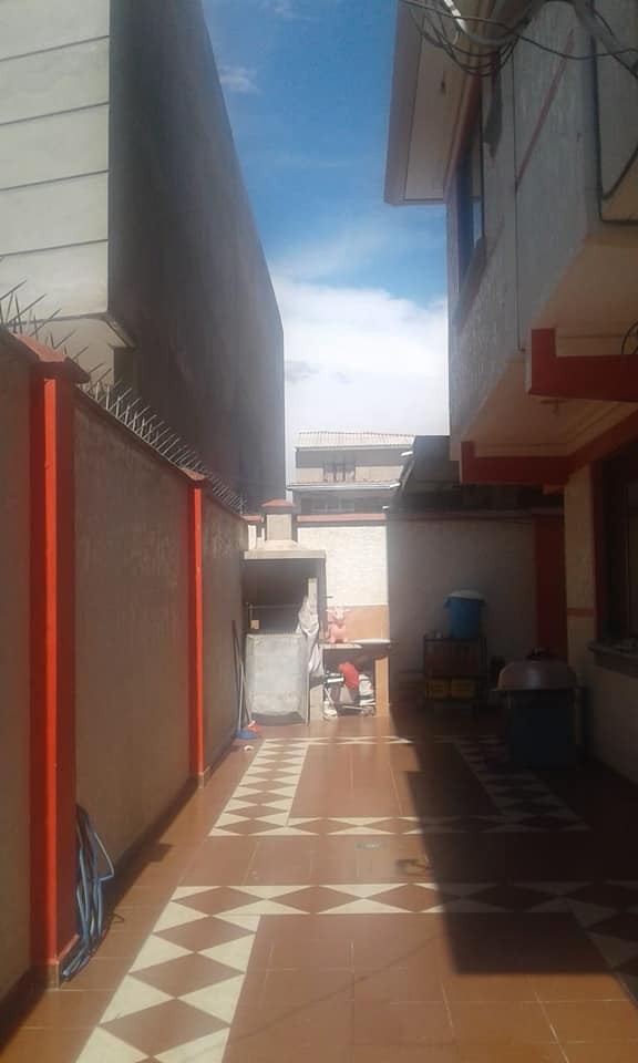 Casa en Sacaba en Cochabamba 4 dormitorios 3 baños 1 parqueos Foto 1