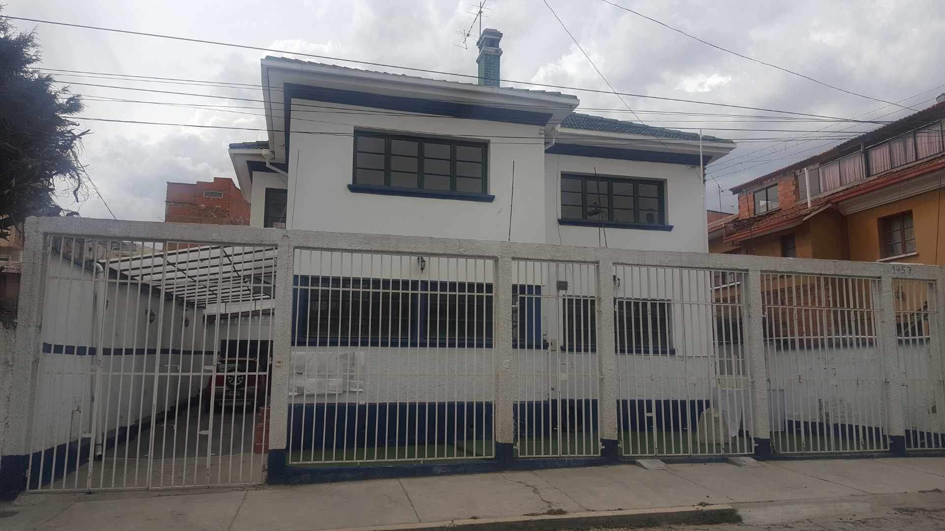 Oficina en Miraflores en La Paz 1 dormitorios 2 baños  Foto 5