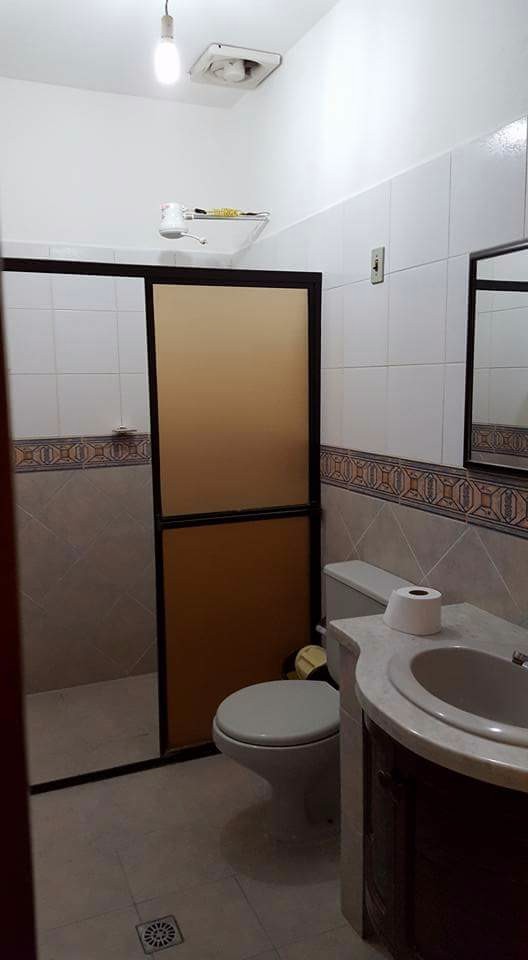 Casa en Entre 5to y 6to anillo Sur en Santa Cruz de la Sierra  3 baños 3 parqueos Foto 1