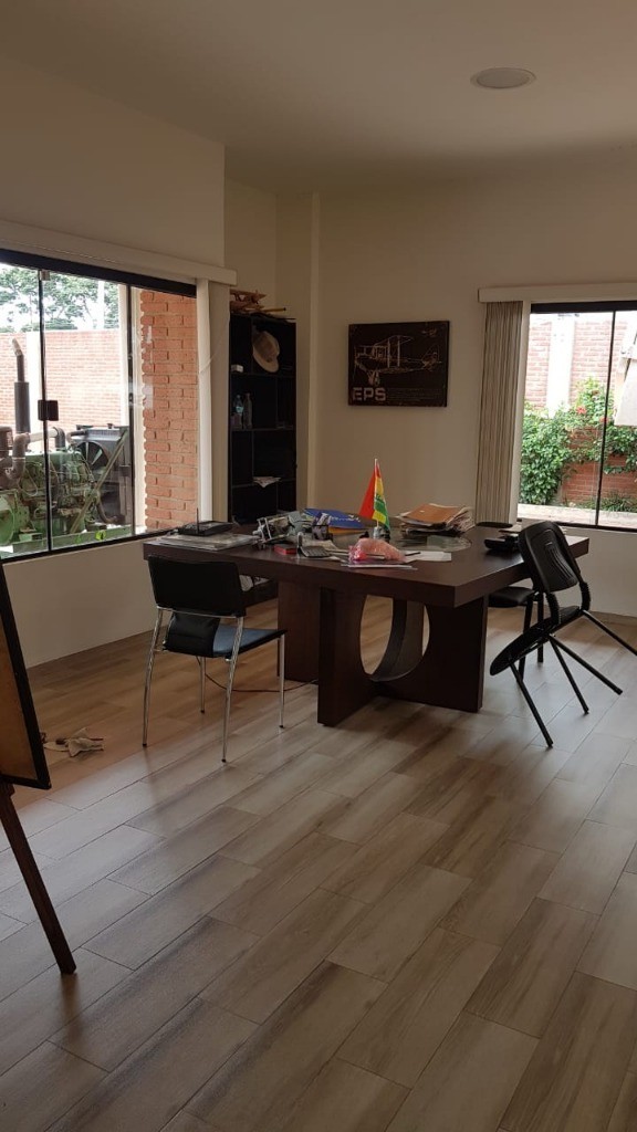 Oficina en AlquilerDirección: 6to anillo Av Pirai 
Zona: 
Municipio: Sur
Departamento: Santa Cruz
País: Bolivia Foto 2