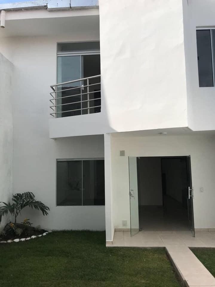 Casa en Entre 8vo y 9no anillo Norte en Santa Cruz de la Sierra 3 dormitorios 4 baños 2 parqueos Foto 9