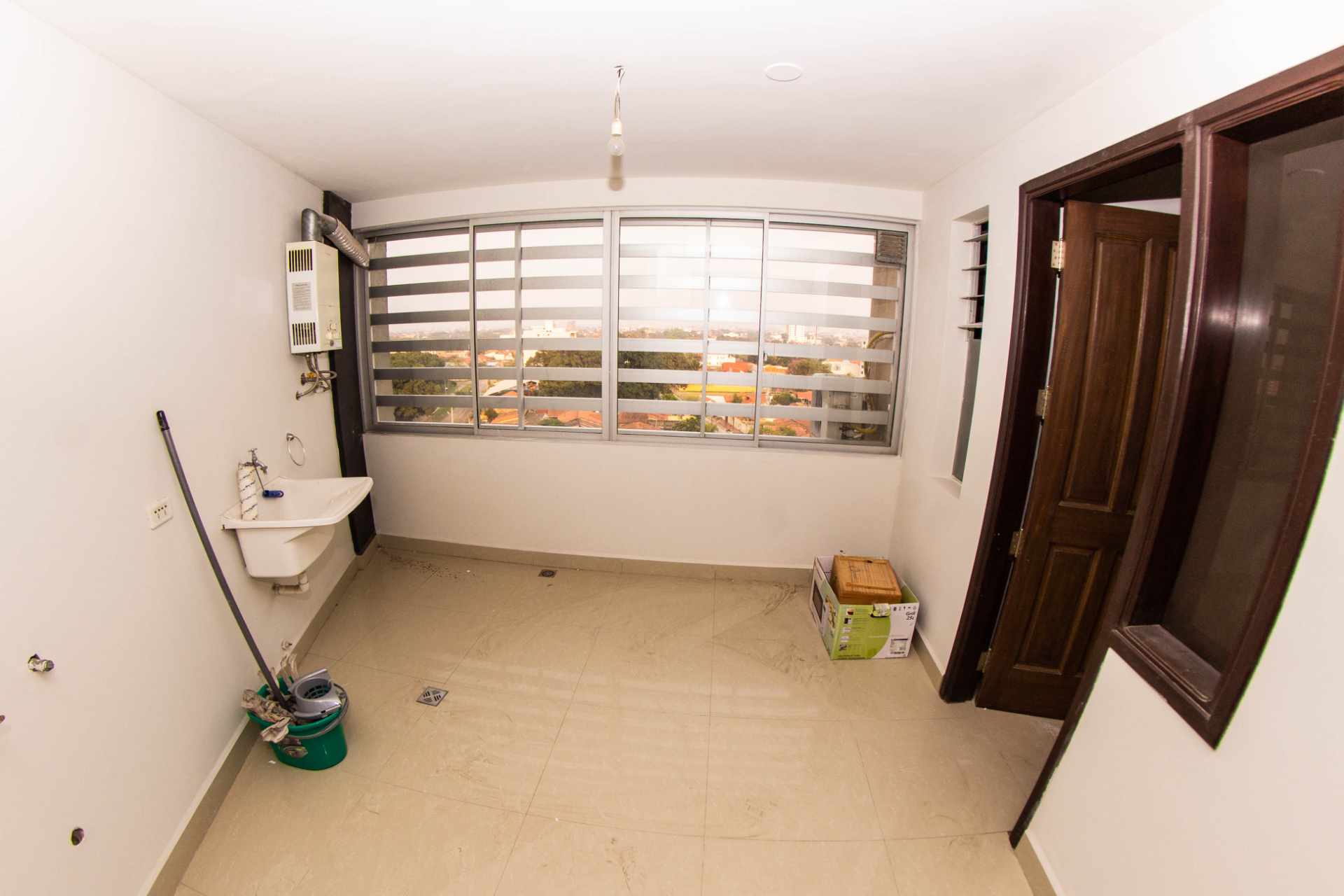 Departamento en VentaAv. Beni 4°anillo. Condominio Jade Foto 12