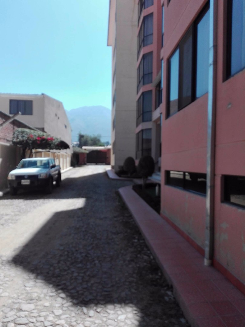 Departamento en Sacaba en Cochabamba 3 dormitorios 4 baños 2 parqueos Foto 10