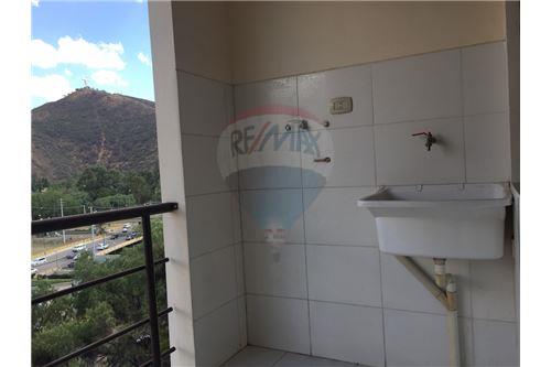 Departamento en Aranjuez en Cochabamba 4 dormitorios 3 baños 1 parqueos Foto 20