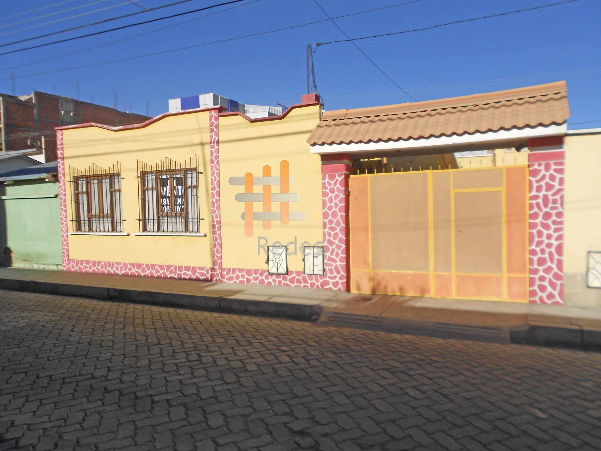 Casa en Ciudad Satélite en El Alto 5 dormitorios 6 baños 4 parqueos Foto 1