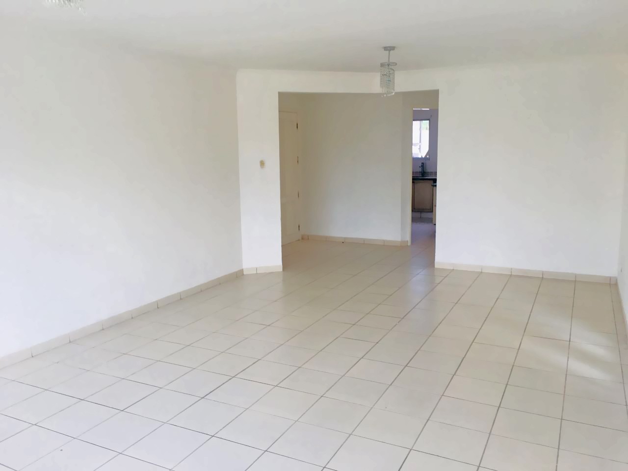 Departamento en AlquilerCondominio Génesis (7mo anillo Av. Banzer) Foto 3