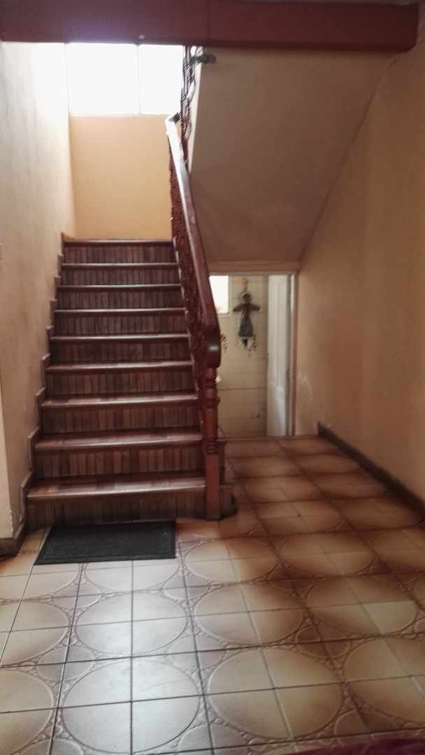 Casa en Tupuraya en Cochabamba 4 dormitorios 3 baños 1 parqueos Foto 2