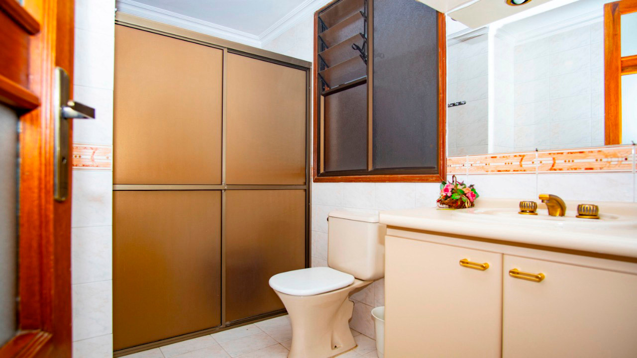 Casa en Temporal en Cochabamba 3 dormitorios 4 baños 3 parqueos Foto 10