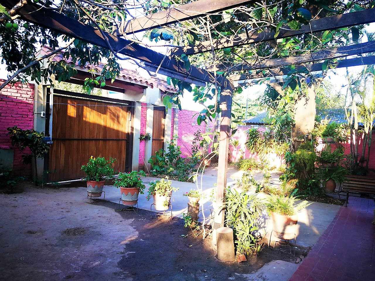 Casa  Barrio Héroes del Chaco, a solo 5 cuadras de la Av. 3 Pasos al frente Foto 9