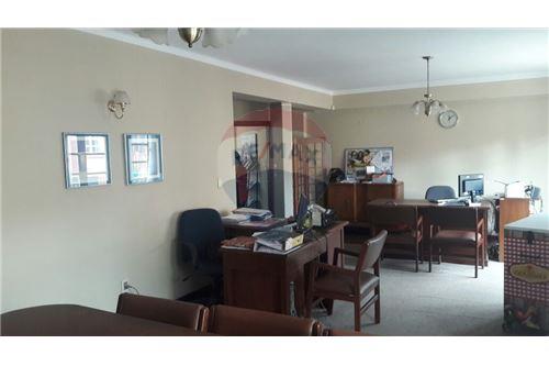 Departamento en El Molino en Tarija 4 dormitorios 2 baños  Foto 21