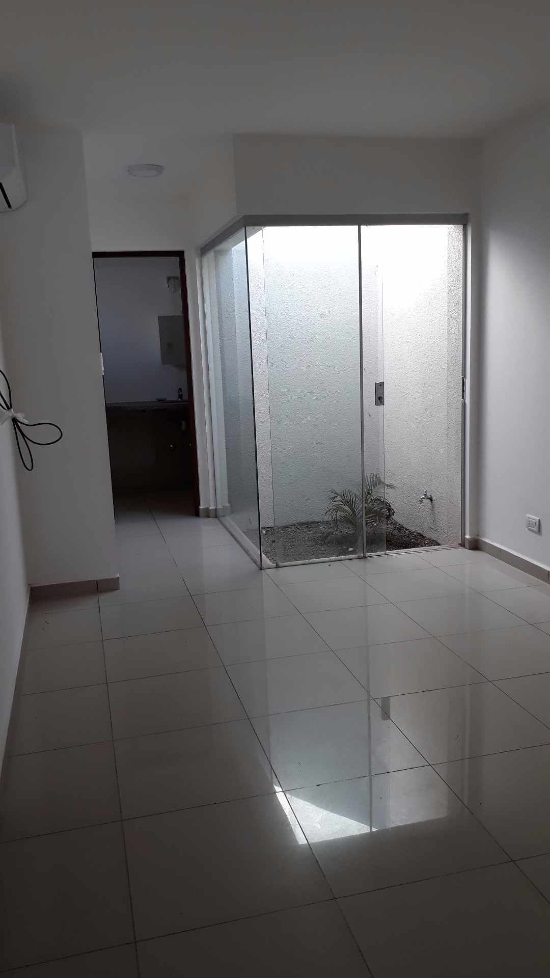 Casa en AlquilerCOND. SEVILLA PINATAR CALLE SAUCE  Foto 4