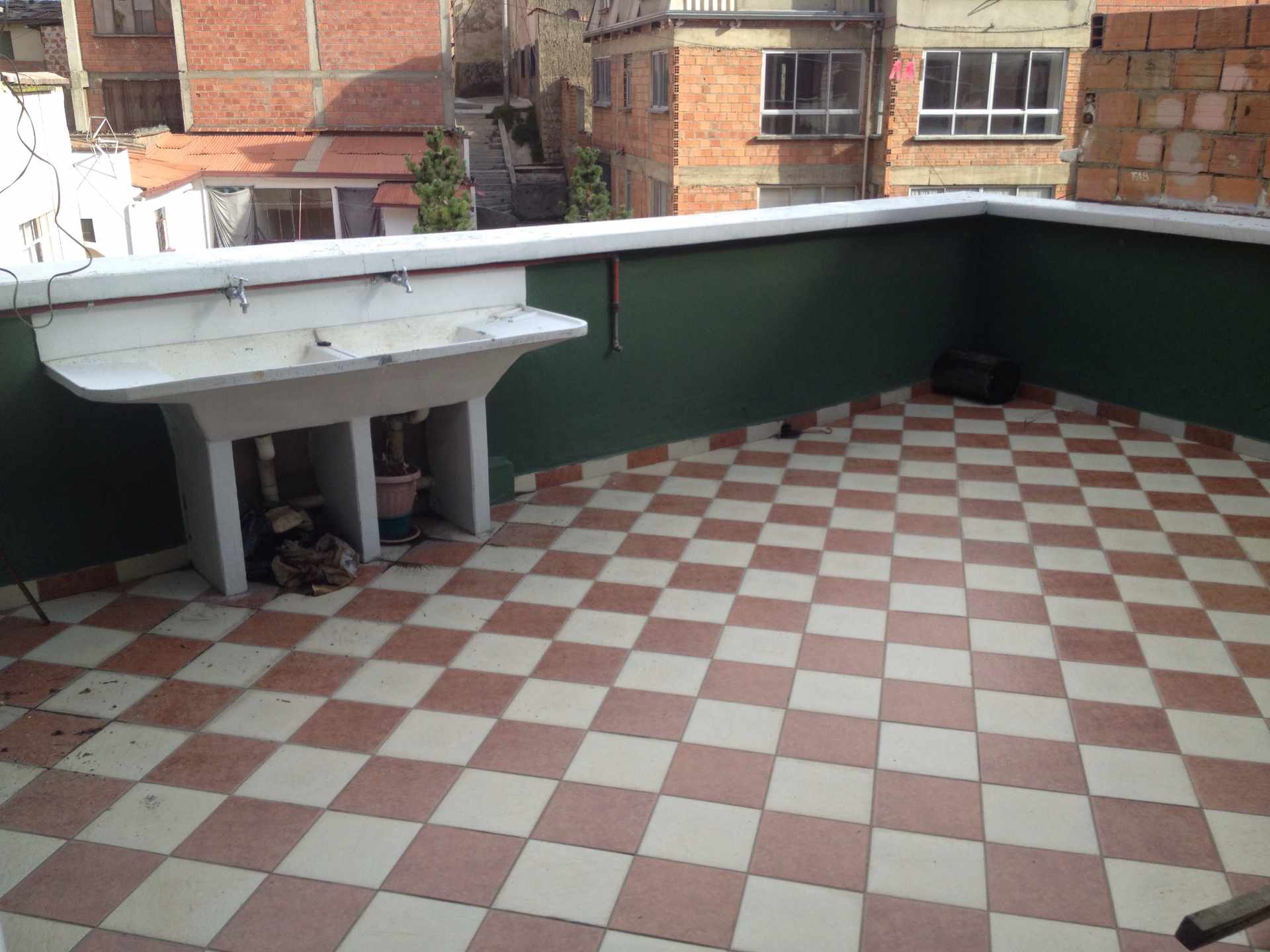 Departamento en VentaCalle Manuel Estensoro y Suipacha a una cuadra y media de la (felcc o identificación) 9 dormitorios 5 baños 2 parqueos Foto 18