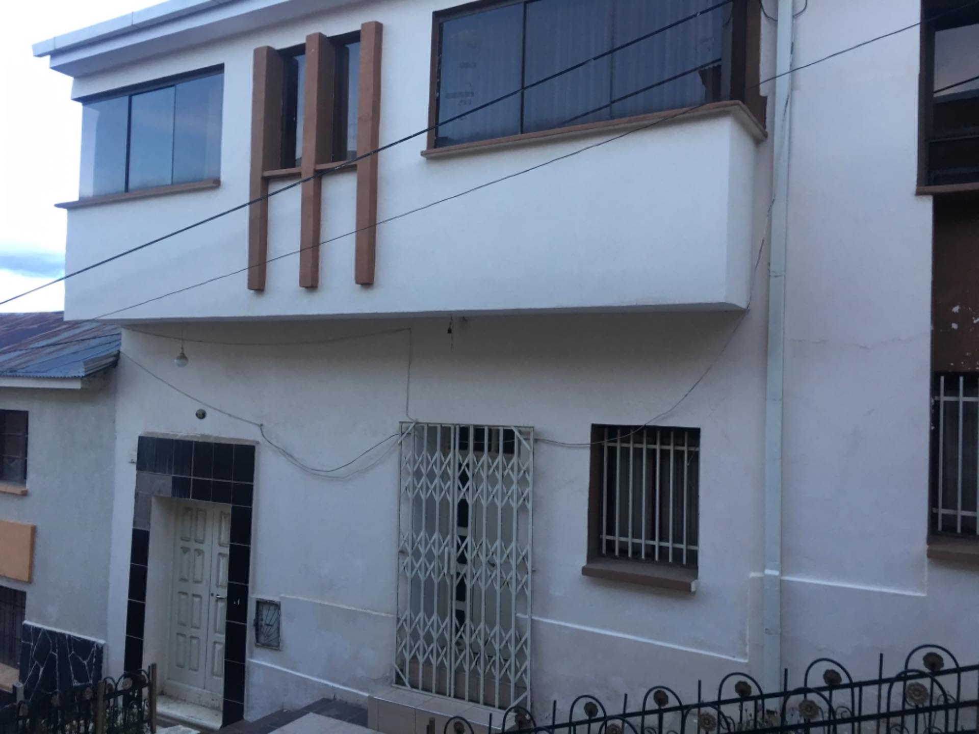 Casa Montesinos entre Soria Galvarro  Foto 1