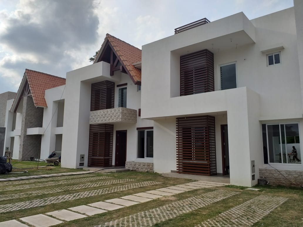 Casa en VentaURBANIZACION CERRADA CASA DE CAMPO (Casa de Campo - Club Golf)
 3 dormitorios 3 baños 2 parqueos Foto 2