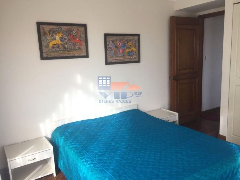 Departamento en Achumani en La Paz 2 dormitorios 2 baños 1 parqueos Foto 2
