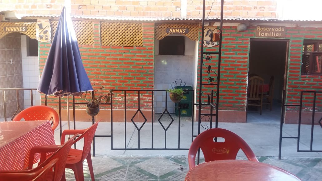 Casa en Sucre en Sucre 4 dormitorios 5 baños 2 parqueos Foto 2