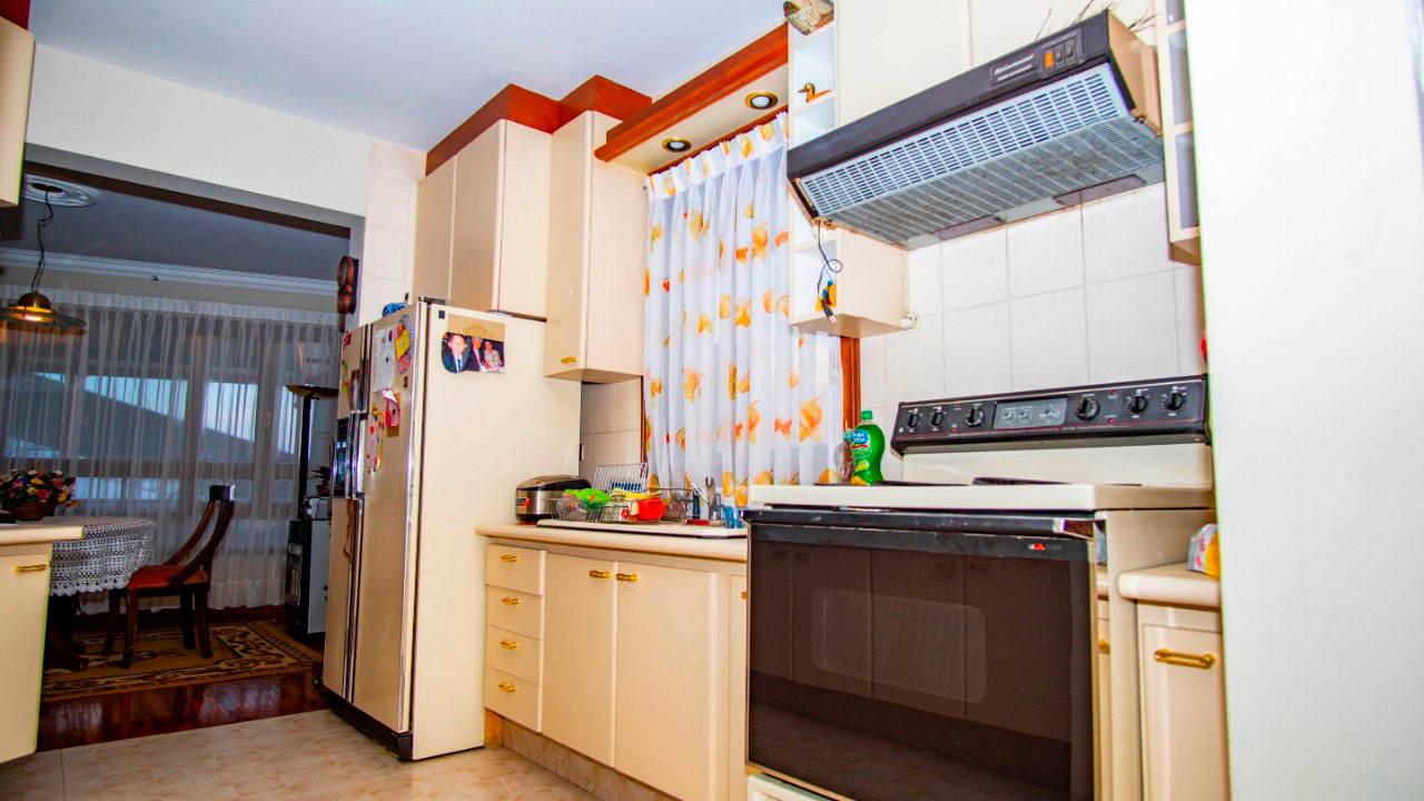 Casa en Temporal en Cochabamba 3 dormitorios 4 baños 3 parqueos Foto 11