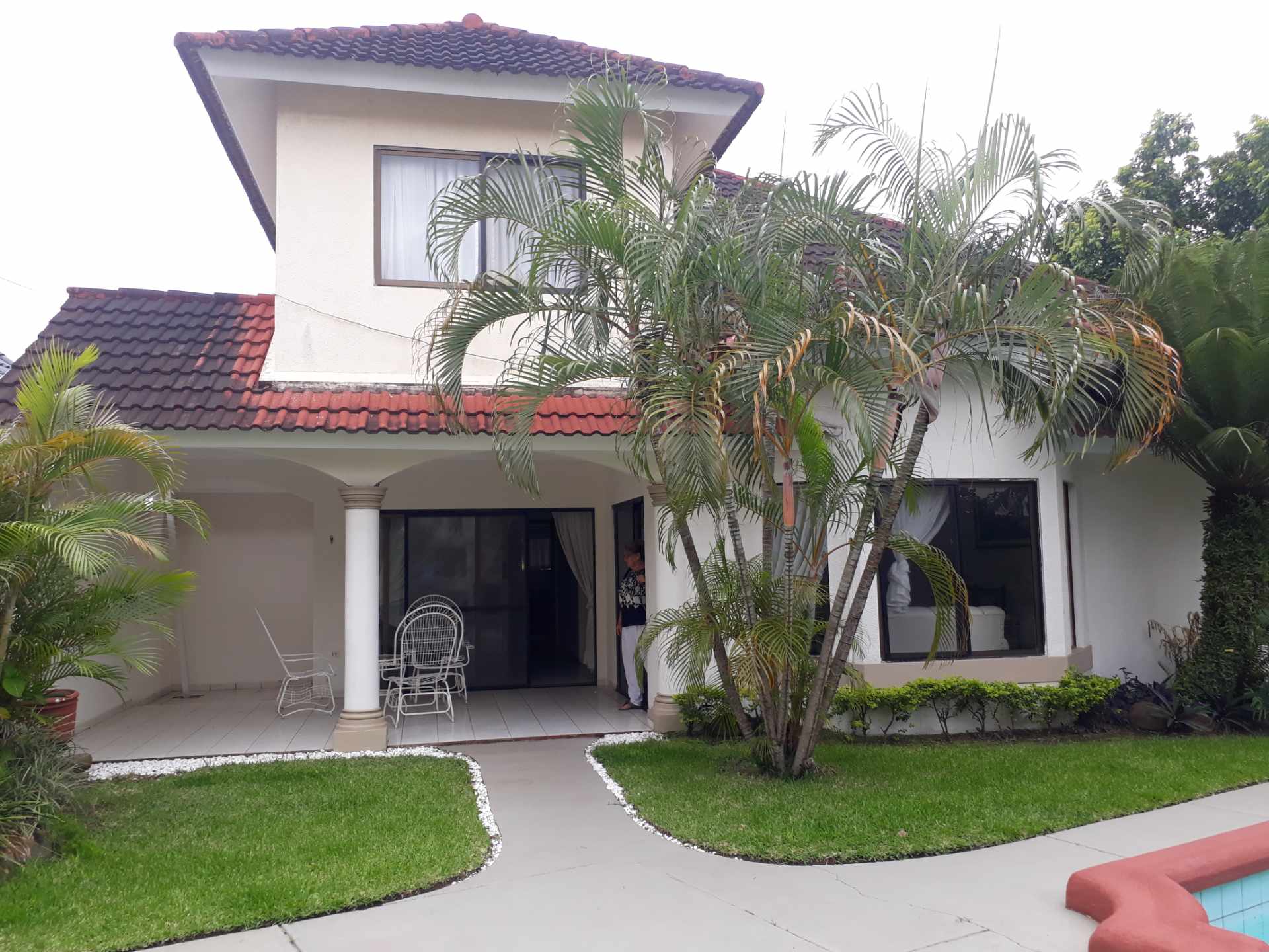 En Alquiler a $us 700 Foto 7