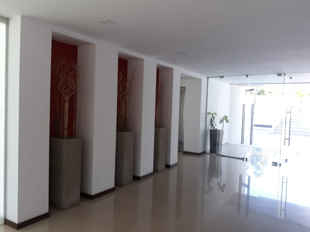 Departamento en AlquilerCONDOMINIO EQUIPETROL 2 en Canal Isuto entre 2do. y 3er. anillo 3 dormitorios 3 baños 2 parqueos Foto 9