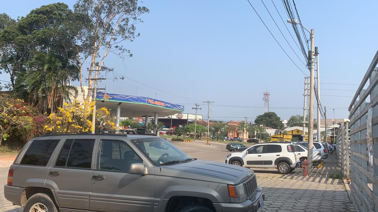 Galpón en AlquilerPROPIEDAD COMERCIAL EN ALQUILER 4TO ANILLO Y RADIAL 27 Foto 7