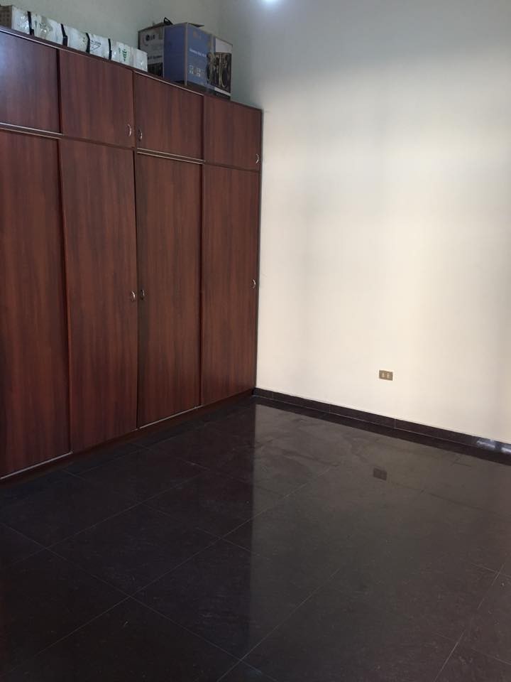 Casa en Entre 4to y 5to anillo Norte en Santa Cruz de la Sierra 3 dormitorios 2 baños 2 parqueos Foto 2