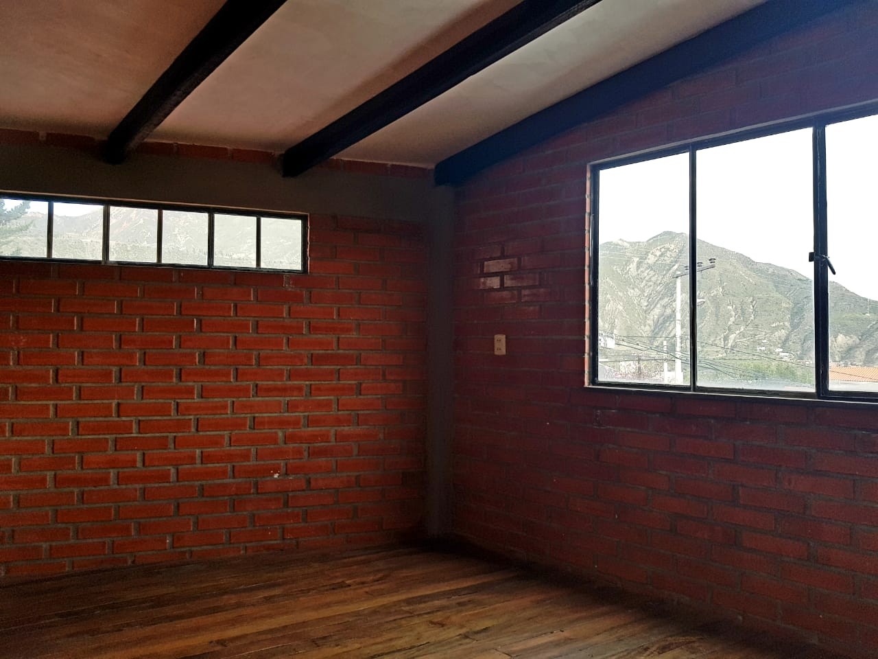 Casa en AlquilerHERMOSA  CASA  ALQUILER ZONA  JUPAPINA Foto 10