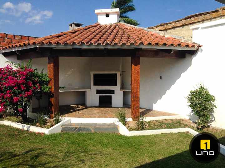 Casa en Alquiler ALQUILO AMPLIA CASA DE 2 PLANTAS BARRIO EQUIPETROL-SIRARI. Foto 2