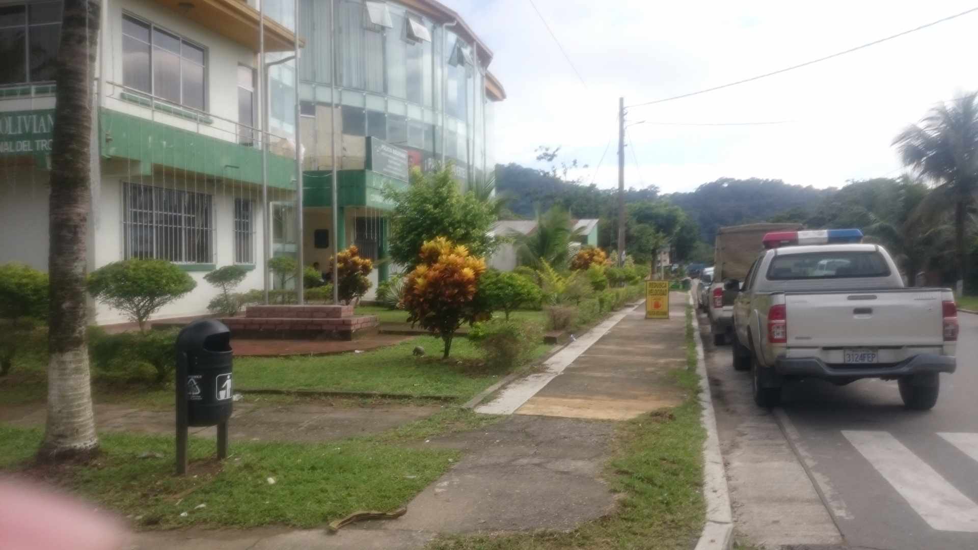 Casa en VentaPlaza principal villa Tunari  2 dormitorios 2 baños 1 parqueos Foto 2