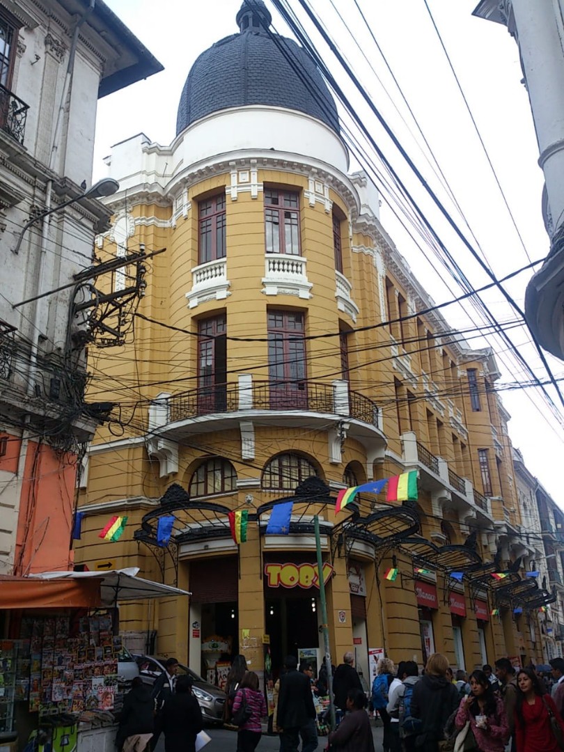 Casa Calle Comercio / Genaro Sanjinés Foto 8