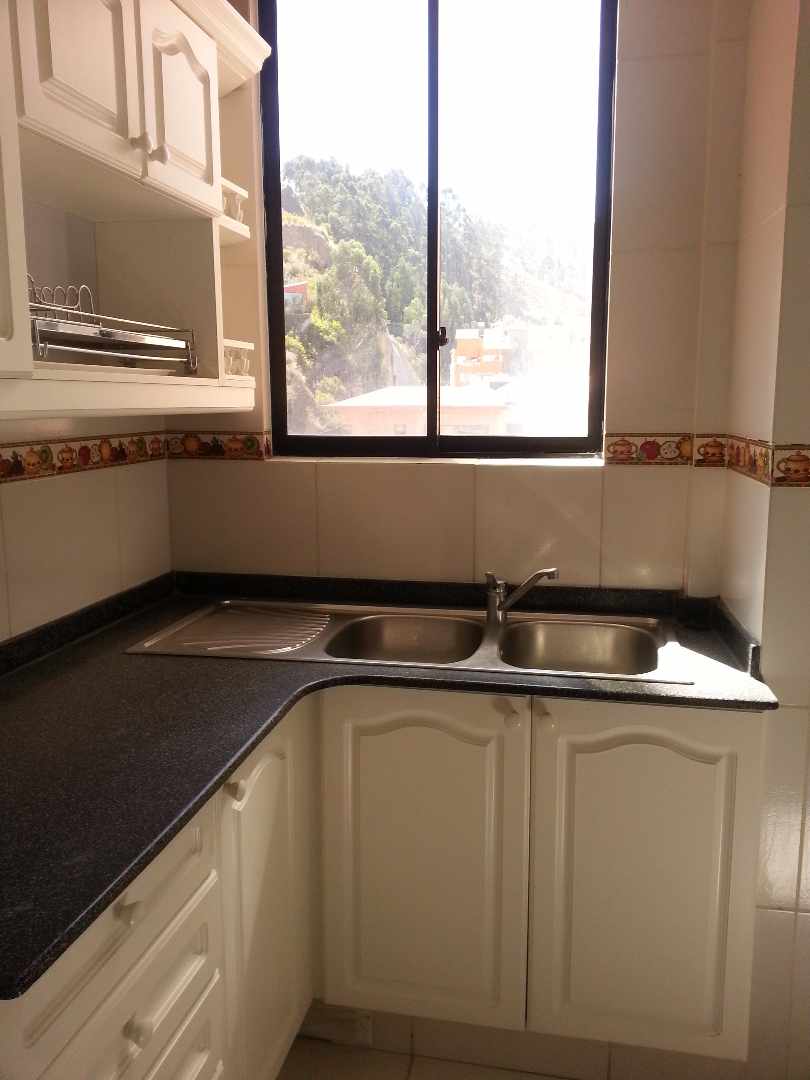 Departamento en AlquilerAchumani Calle 32 Edificio Los Geranios Foto 10