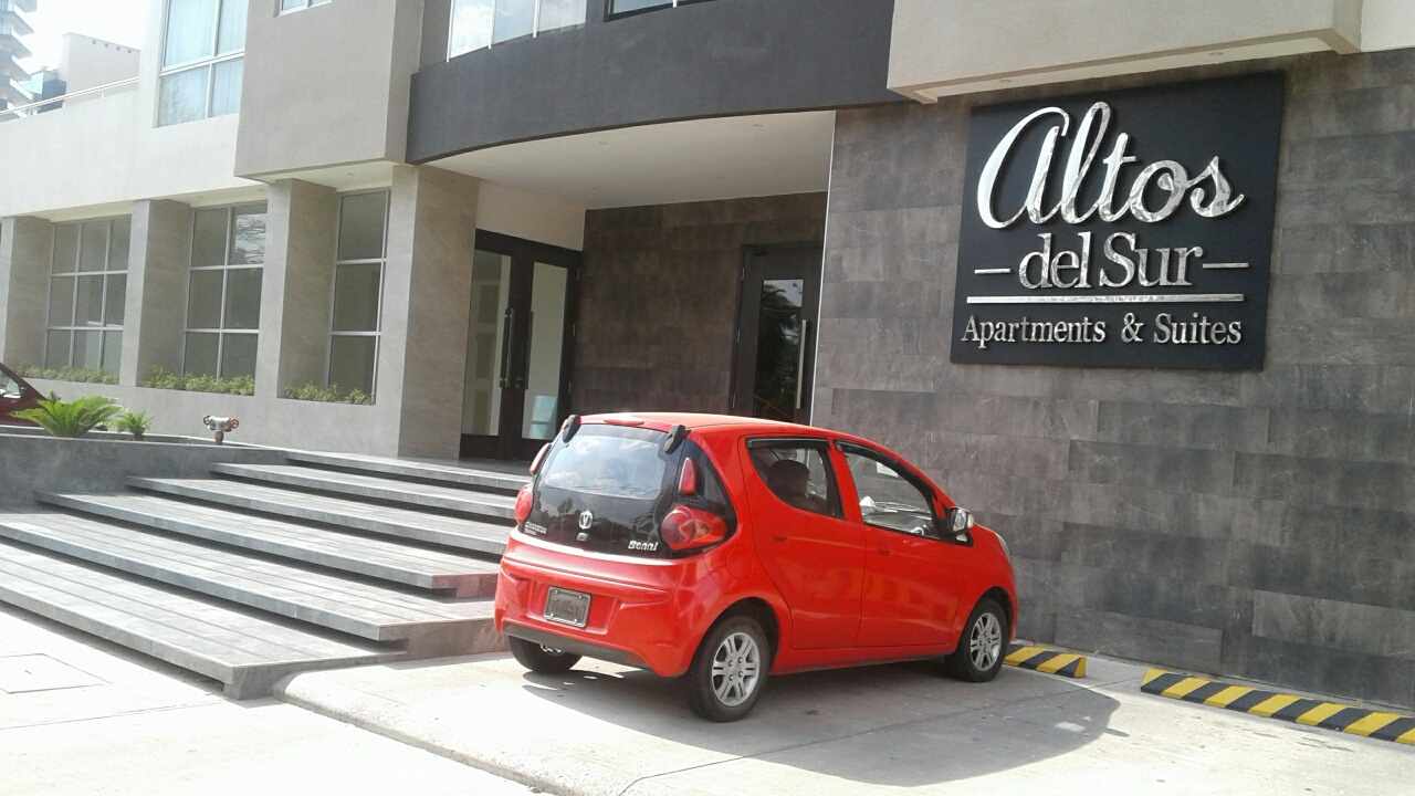 Departamento en VentaEdificio Altos del Sur, Apartments & Suits, Av. Irala esq. Cochabamba, Zona Don Bosco, Primer Anillo Foto 3