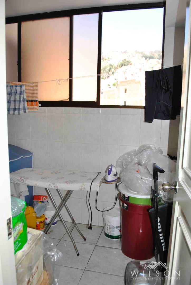 Departamento en Miraflores en La Paz 3 dormitorios 4 baños  Foto 17