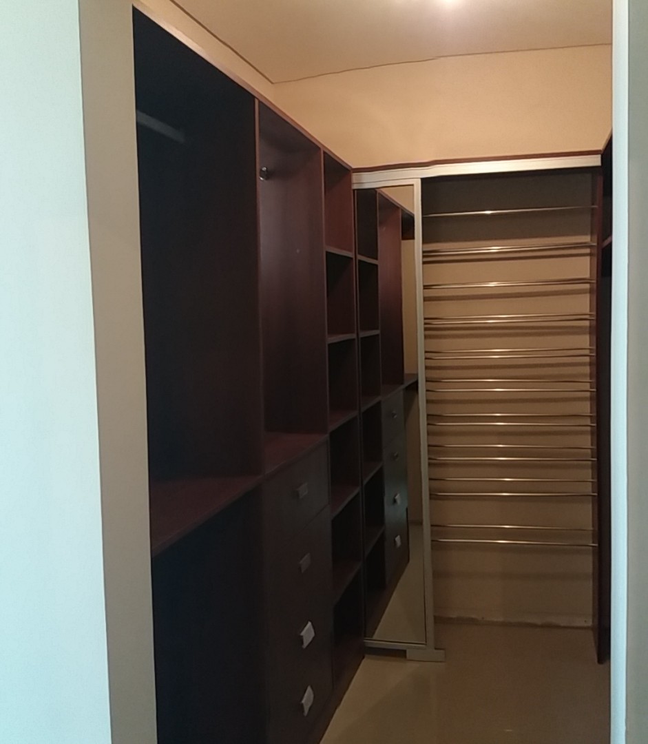 Casa Colonial Norte se encuentra ubicado al norte de la ciudad, ingresando por  la Av. Banzer en el Km 8,5 a 5 minutos del 4er anillo. Foto 10