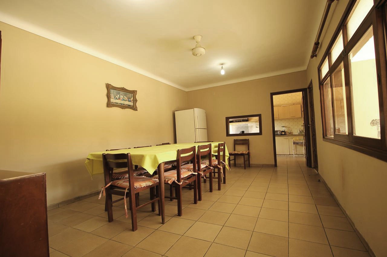 Casa en VentaSobre la calle Suarez Arana, entre la calle Barrón y Av. Uruguay a 60 mts. del 1er anillo. 5 dormitorios 5 baños  Foto 7