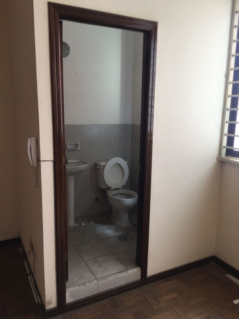 Oficina en Miraflores en La Paz 1 dormitorios 1 baños  Foto 4