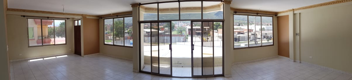 Departamento Av. Villazon km 5.5 acera sud. Sobre la avenida Foto 2