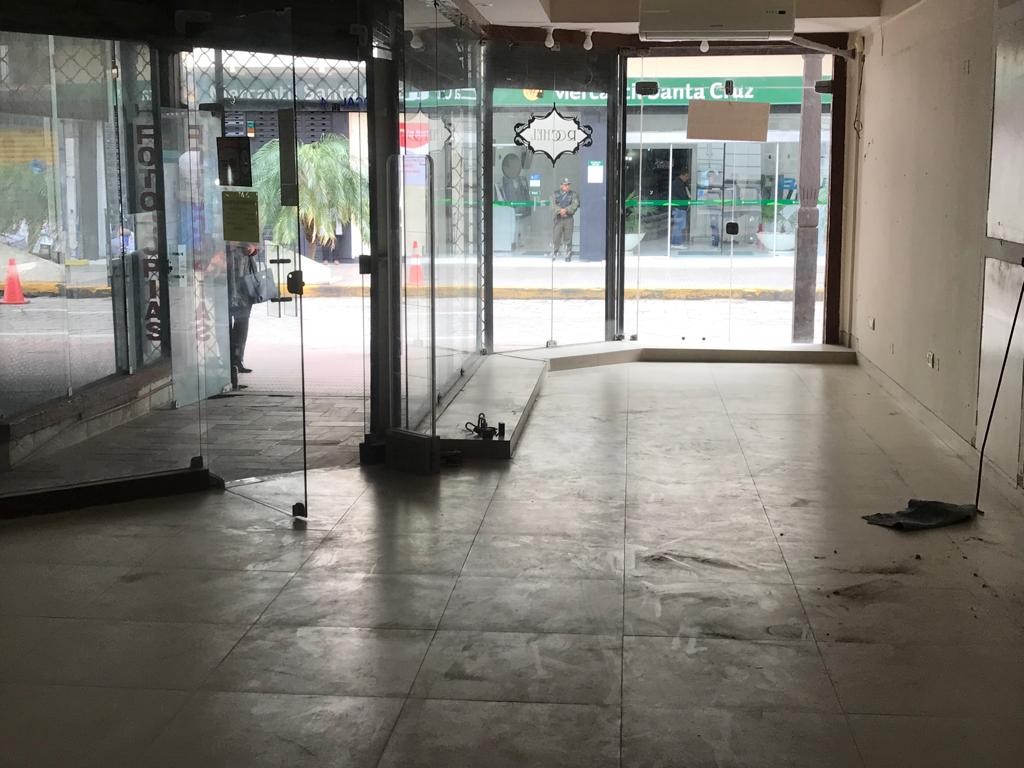 Local comercial en AlquilerCalle junin entre Libertad y 21 de Mayo Foto 6