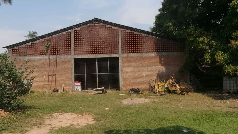 Terreno Av. Hilandería, a 3 cuadras del 4to anillo y a 3 cuadras de la Av. Pirai Foto 2