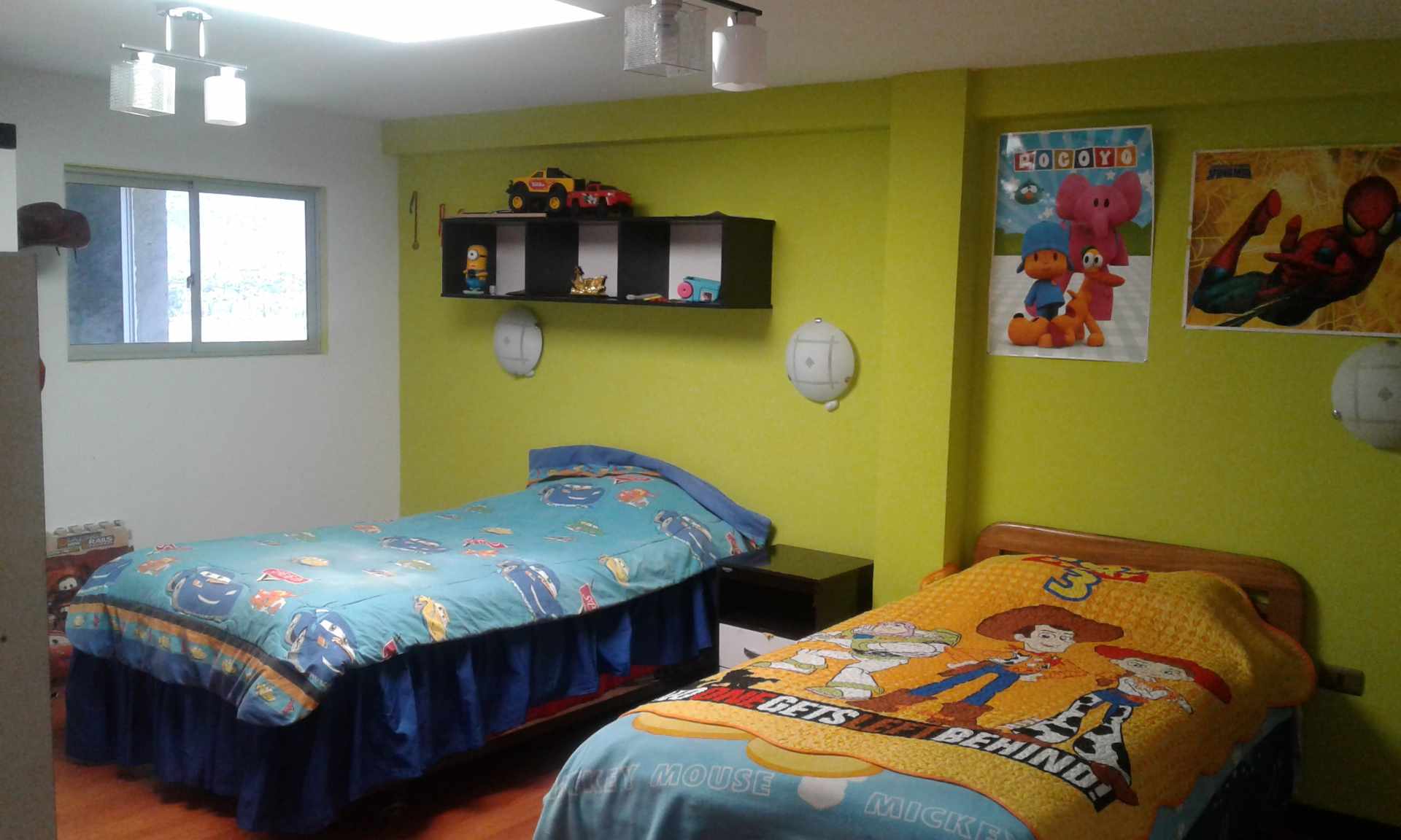 Departamento en AnticréticoZona Sur de La Paz - Jupapina calle 9 4 dormitorios 6 baños 1 parqueos Foto 8