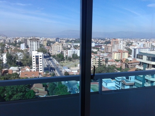 Departamento en Queru Queru en Cochabamba 4 dormitorios 6 baños 2 parqueos Foto 17