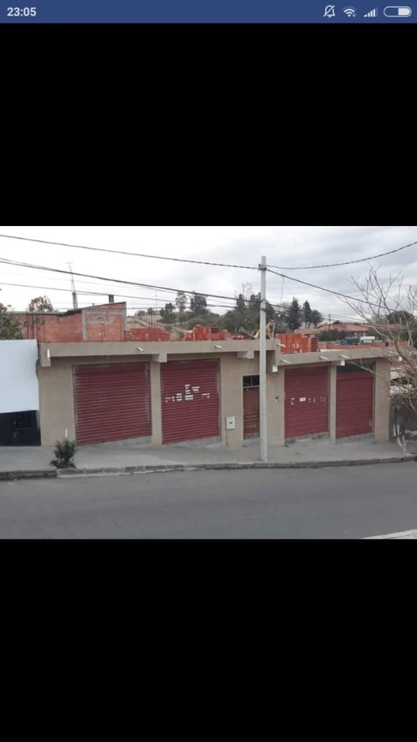 Casa en Zona Campesino en Tarija 8 dormitorios 3 baños  Foto 1