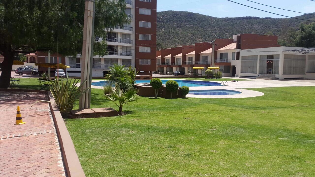 Casa Condominio Hacienda Santa María- Av. Villazon Km. 2 1/2 zona El Castillo a cuadras de Nuevo Hipermaxi Foto 1